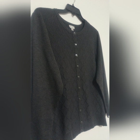 New Gray Cardigan / Size 2X - Picture 2 of 9